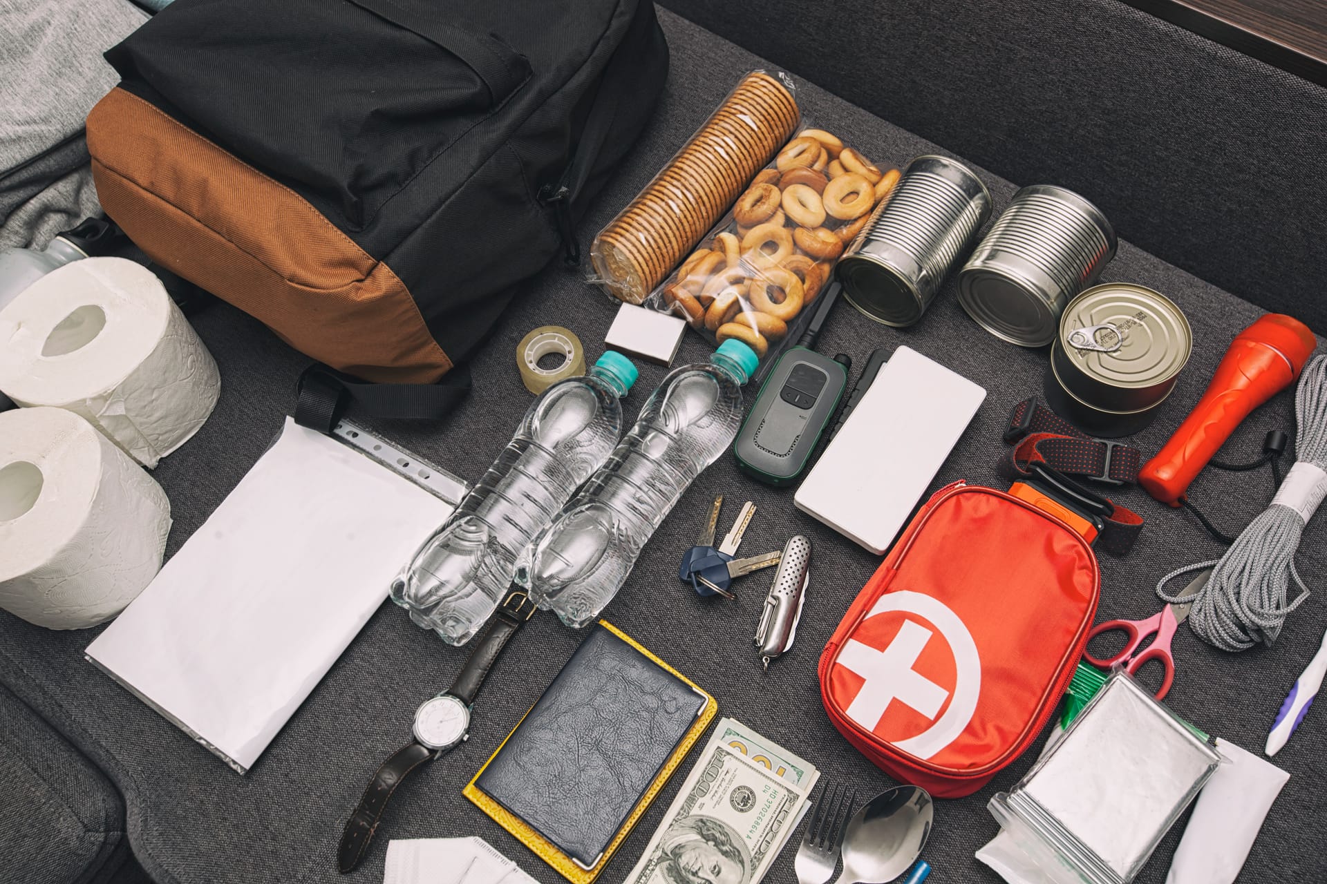 What belongs in a car emergency kit?